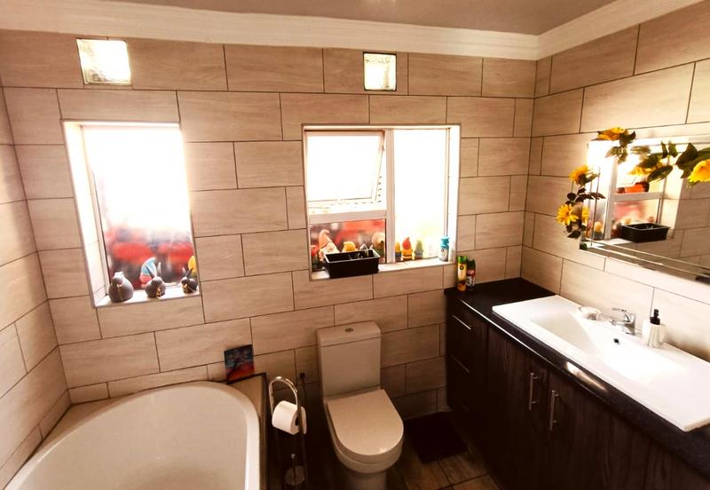 3 Bedroom Property for Sale in Uitsig Free State
